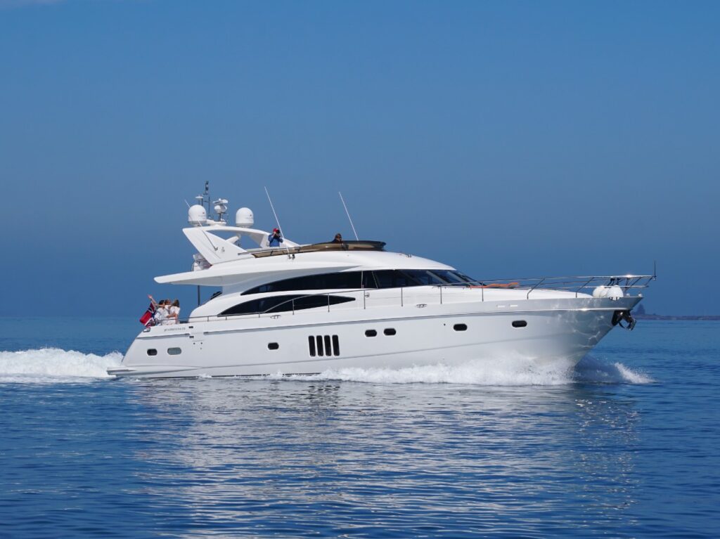 Luxury Yacht charters