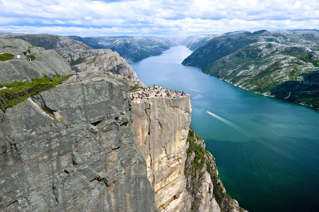 Private Cruise Kjerag Floerli 23 - Private Cruise