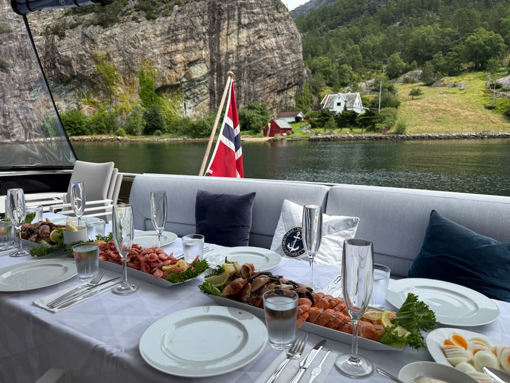 IMG 31911 - All-Inclusive Yacht Cruise in Norway: Private Chef, Tailored Menus & Norwegian Cuisine - Private Cruise