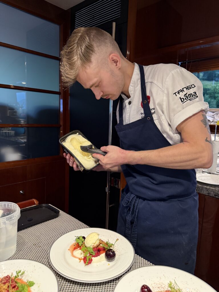 IMG 3341 1 - All-Inclusive Yacht Cruise in Norway: Private Chef, Tailored Menus & Norwegian Cuisine - Private Cruise
